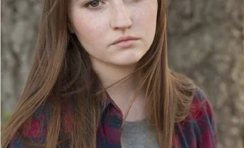 Kaitlyn Dever - Justified